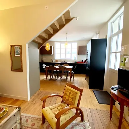 Chaleureuse Maison Avec Grande Terrasse Au Calme Apartment *